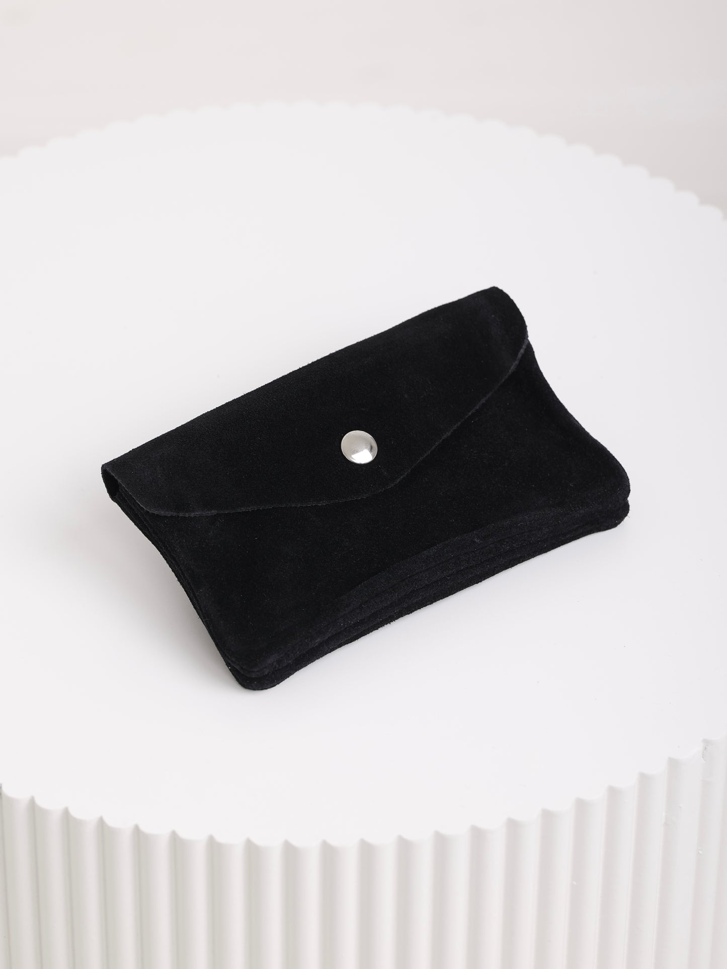 Luxe Suede Purse – Längliche Geldtasche aus Wildleder