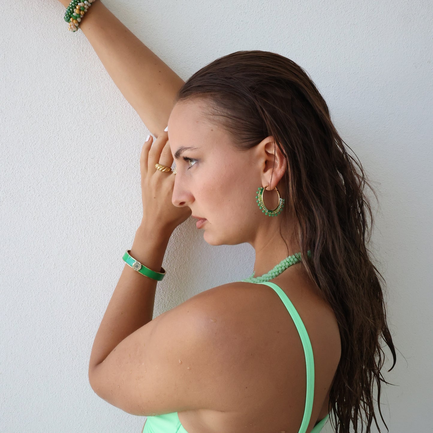 green vibe - Creolen mit Glasperlen