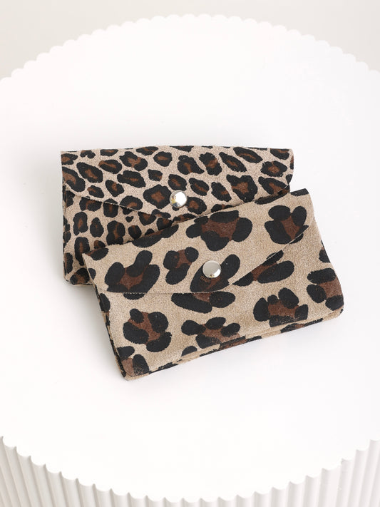 Wild Soft Suede – Längliche Geldtasche aus Wildleder in Animal-Optik