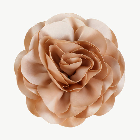 Satin Bloom Brooch – Elegante Blütenbrosche