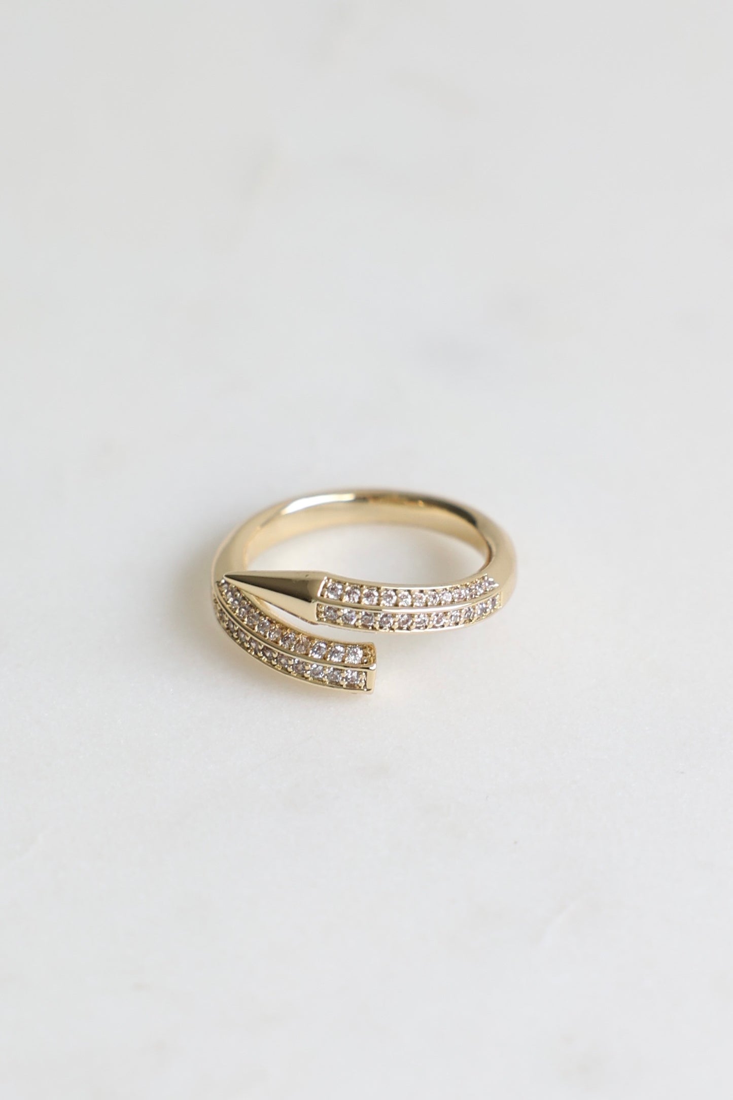 arrowhead - offener Ring mit Zirkoniasteinen