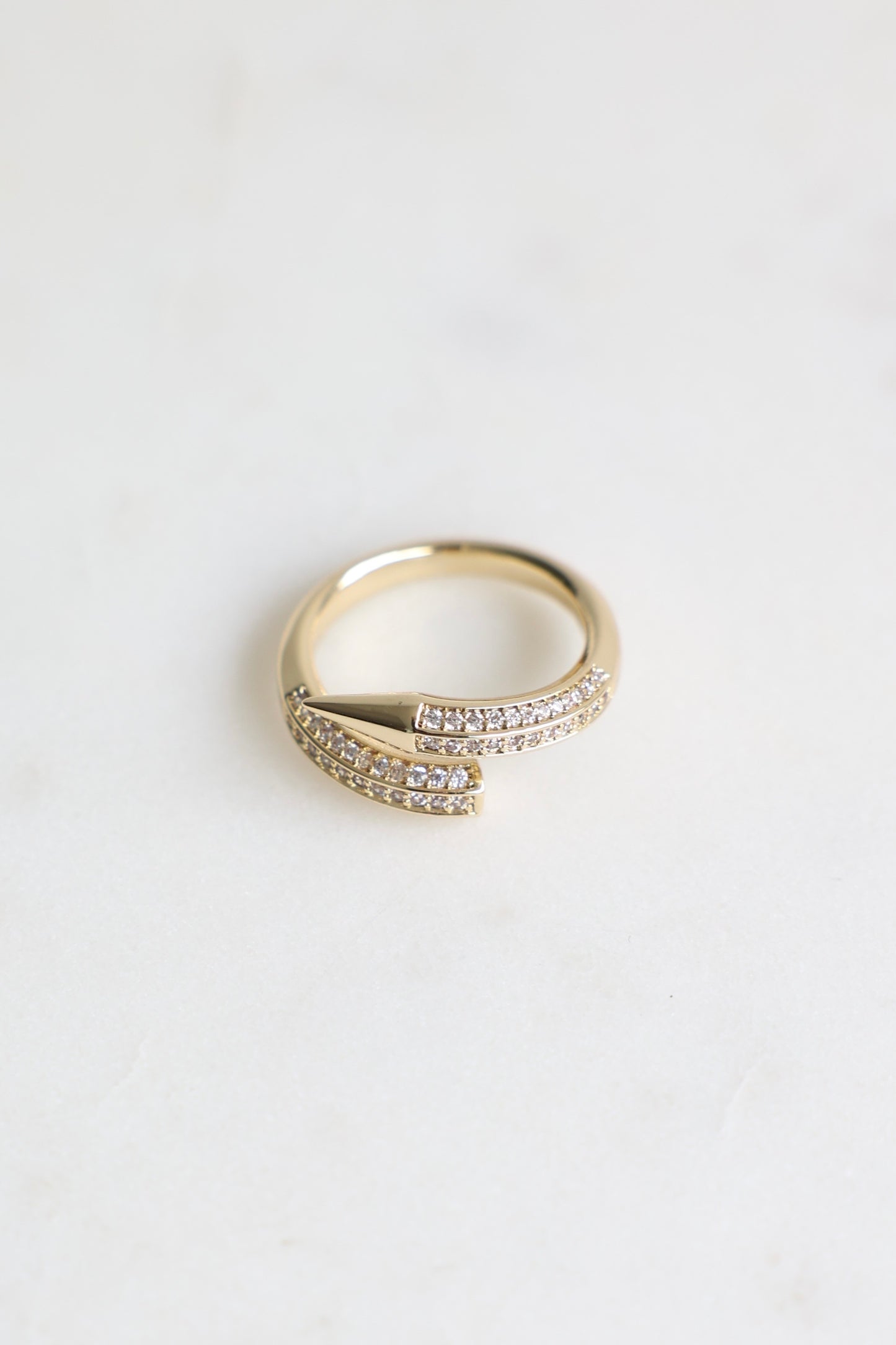 arrowhead - offener Ring mit Zirkoniasteinen