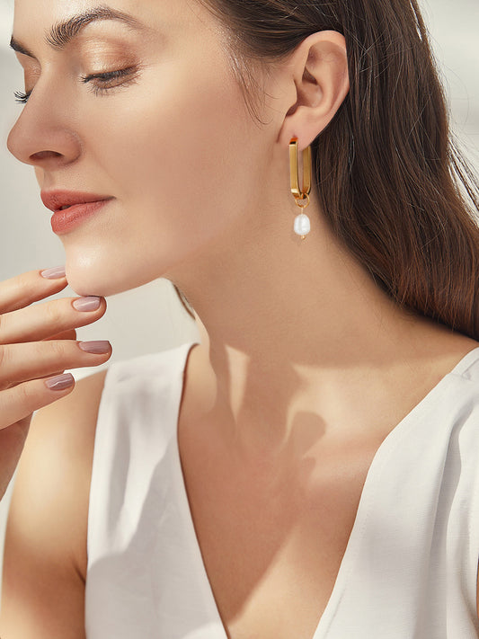 ADELE - Edelstahlohrring mit Perlen-Anhänger