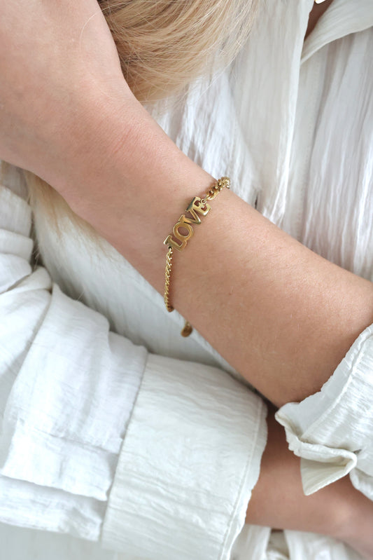 Gliederarmband aus Edelstahl mit LOVE-Schriftzug