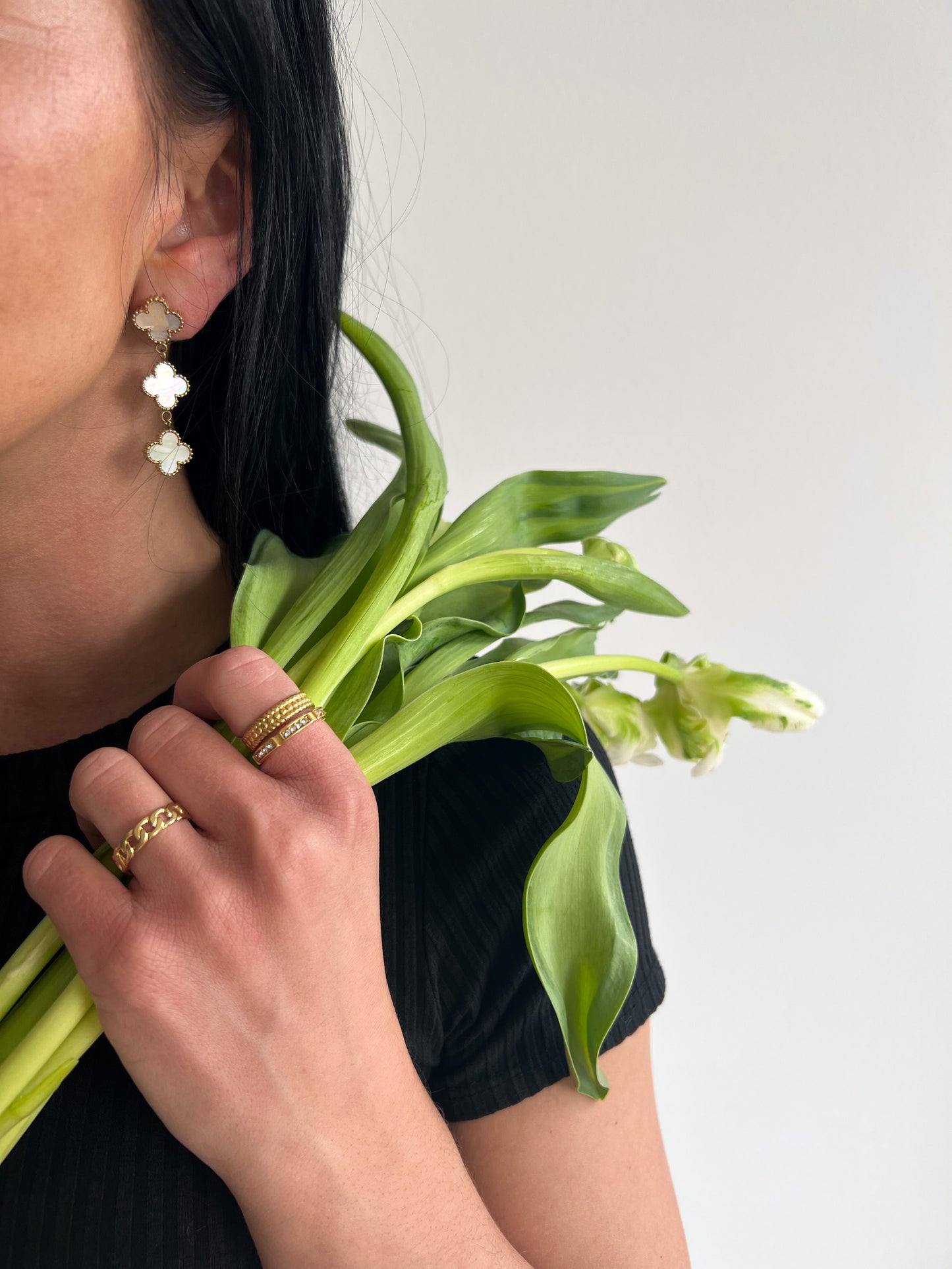 ADINA long - Edelstahlohrringe mit Kleeblättern