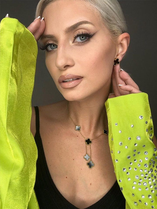 ADINA *new* - Edelstahlkette mit Blumen (schwarz/weiß)