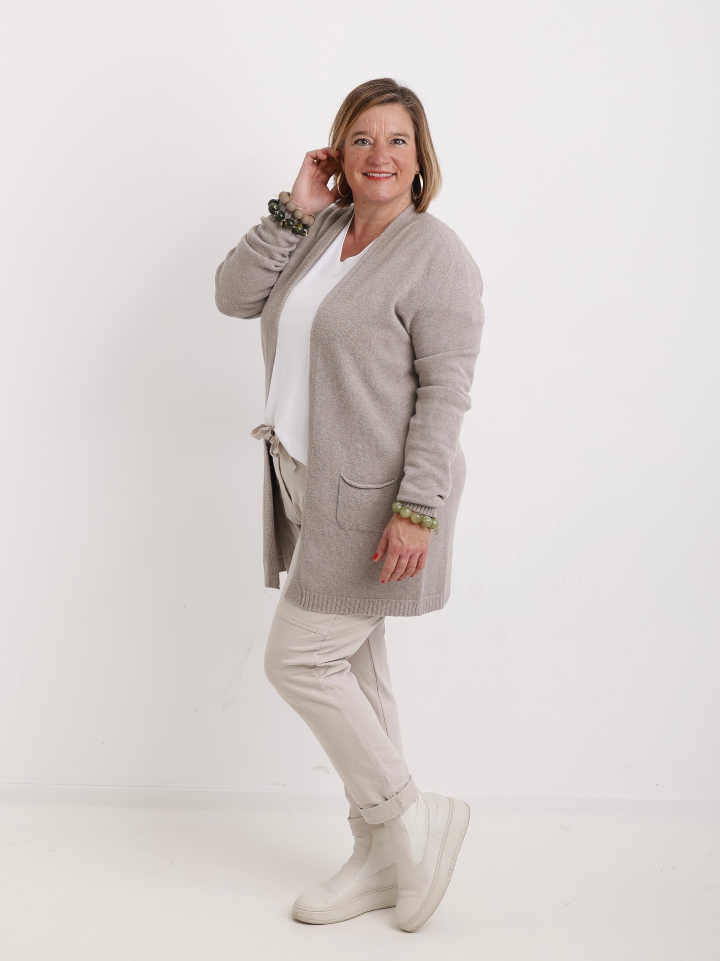 Big Pearly – Mattes Armband mit goldener Kugel