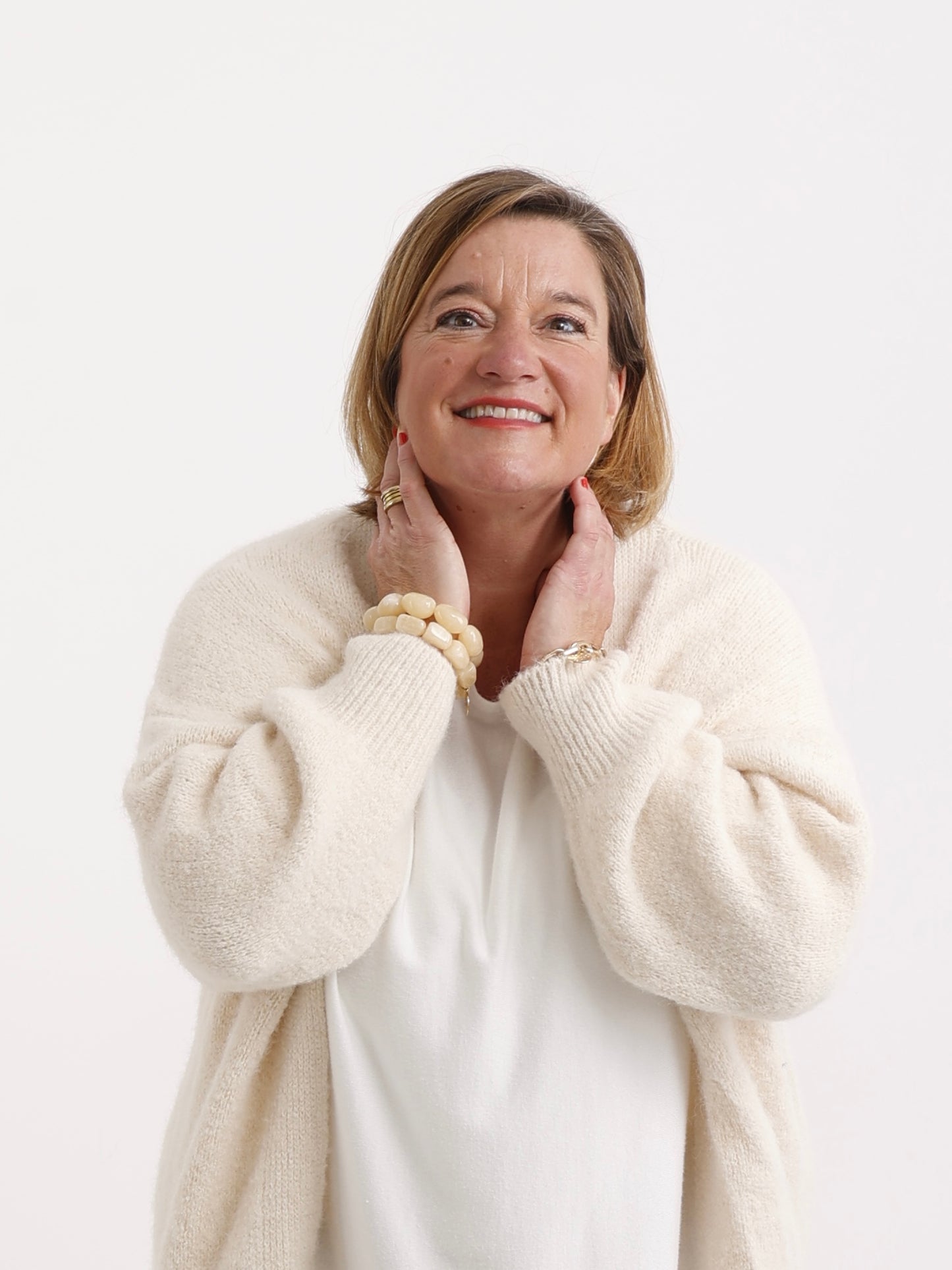 Big Pebbly Bracelet – Armband mit länglichen Glanzperlen