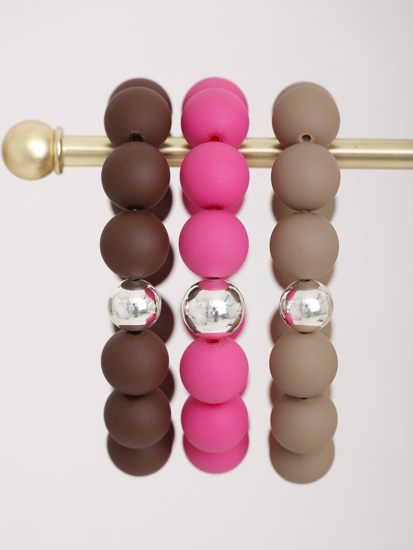 Big Pearly – Mattes Armband mit silberner Kugel