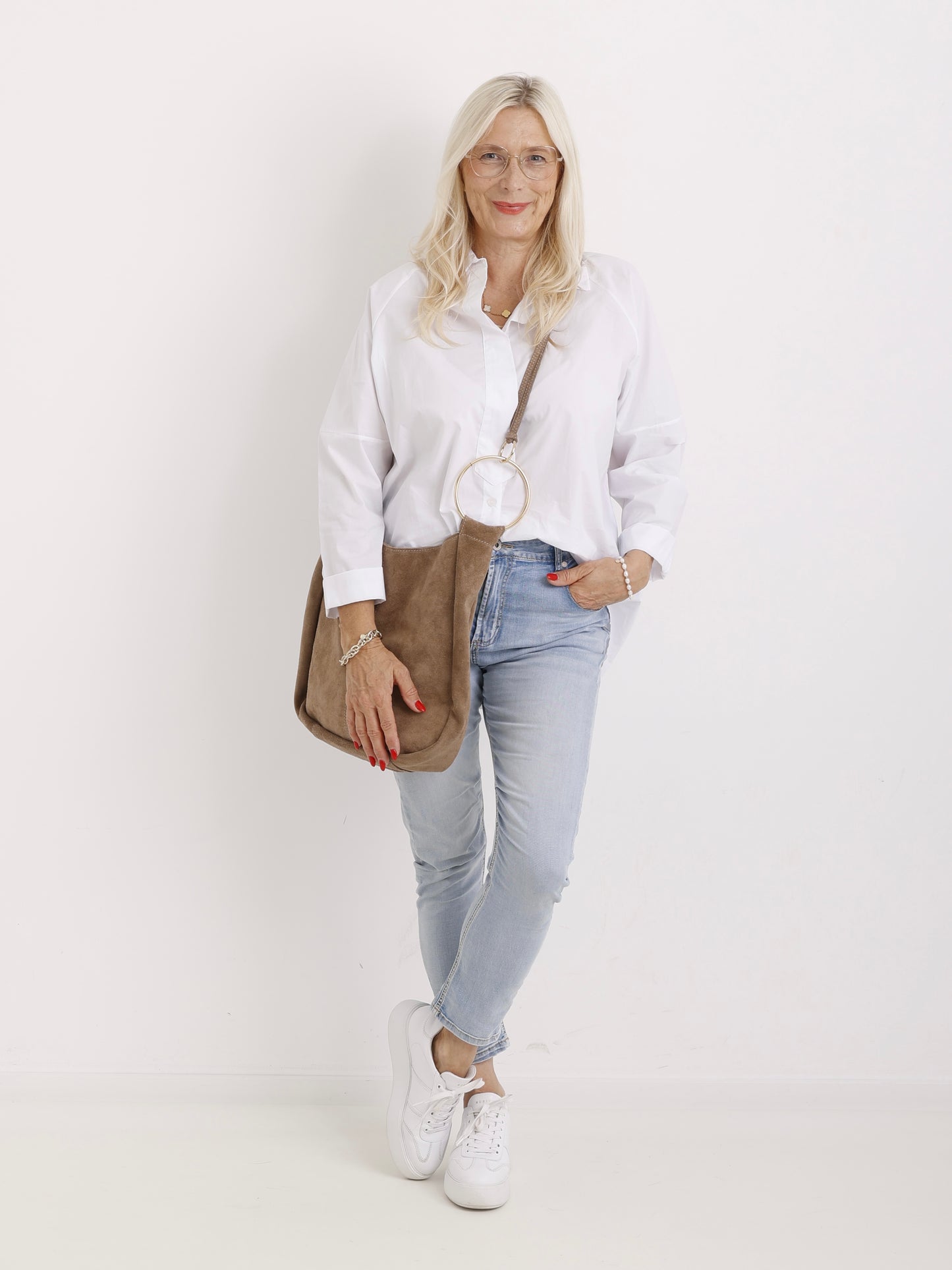 Golden Ring Bag – Wildledertasche mit goldenen Ringen