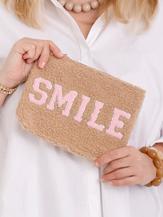 Cozy Smile Bag – Kosmetiktasche aus Teddystoff