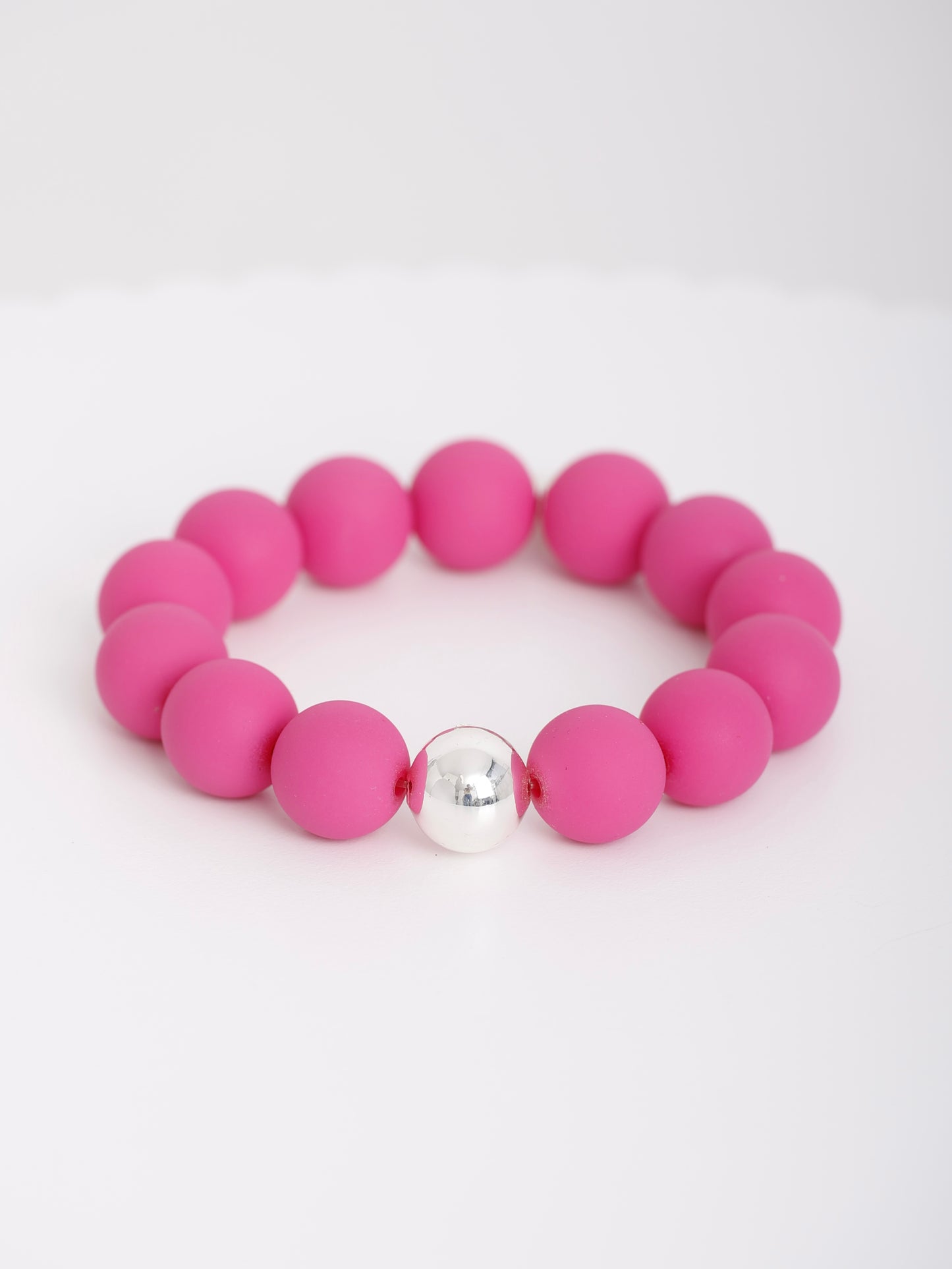 Big Pearly – Mattes Armband mit silberner Kugel