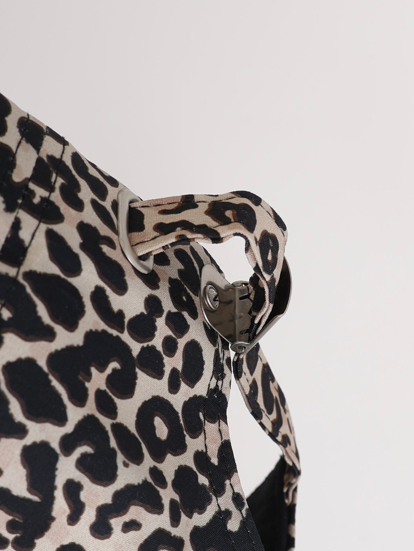 Leo C Cap – Cappy mit pinkem Statement