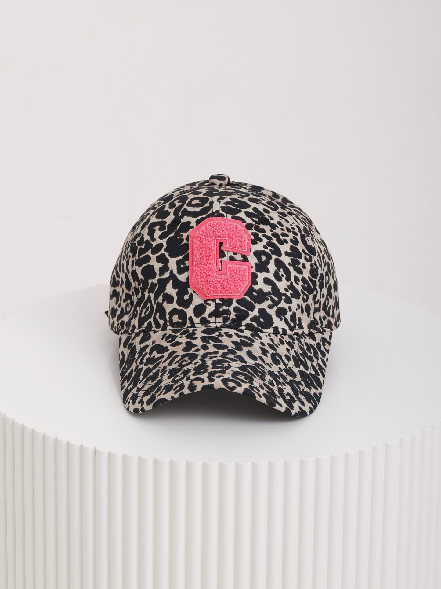 Leo C Cap – Cappy mit pinkem Statement
