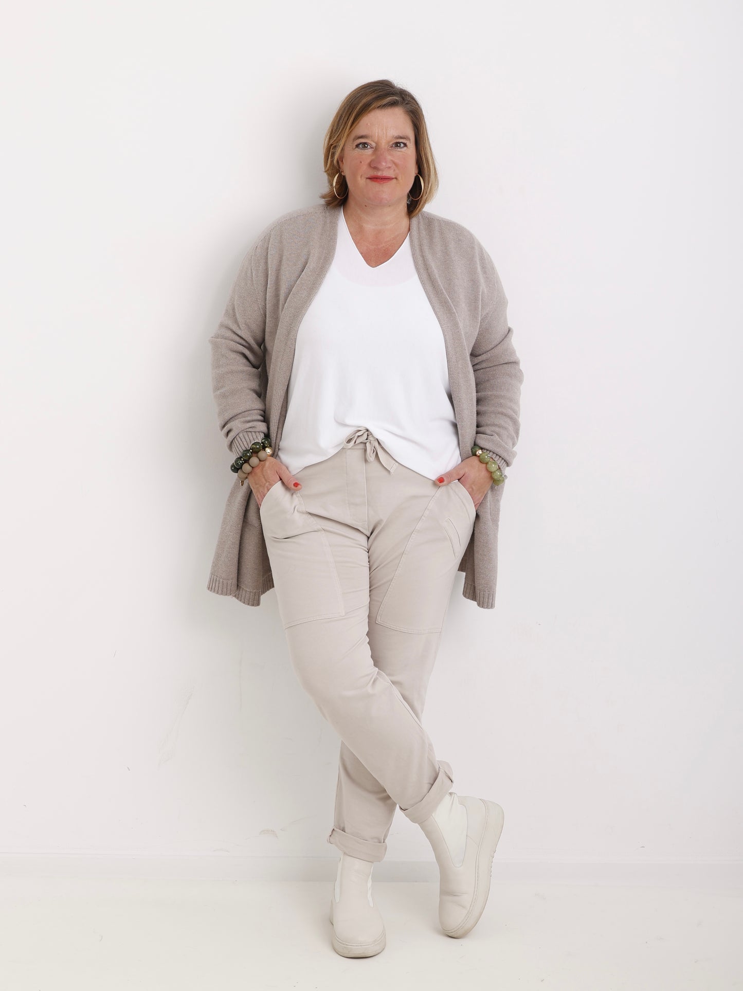 Big Pearly – Mattes Armband mit goldener Kugel